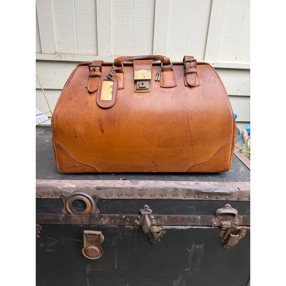 Vtg Pakawa Tan Leather Gladstone Doctor Bag Luggage with Keys and Plaid Lining